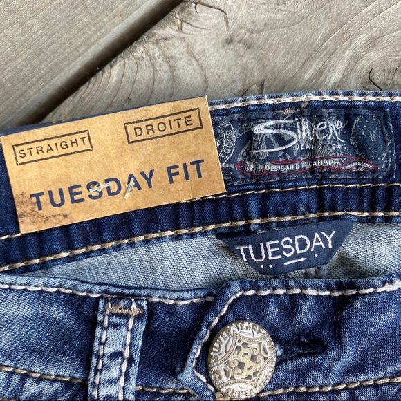 NWT || Silver Jeans Low Rise Tuesday Fit - Picture 4 of 8